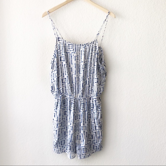 RVCA Lily Romper Blue White Printed NWT Romper L - Picture 3 of 16